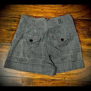 Pleated high waist shorts with pockets!